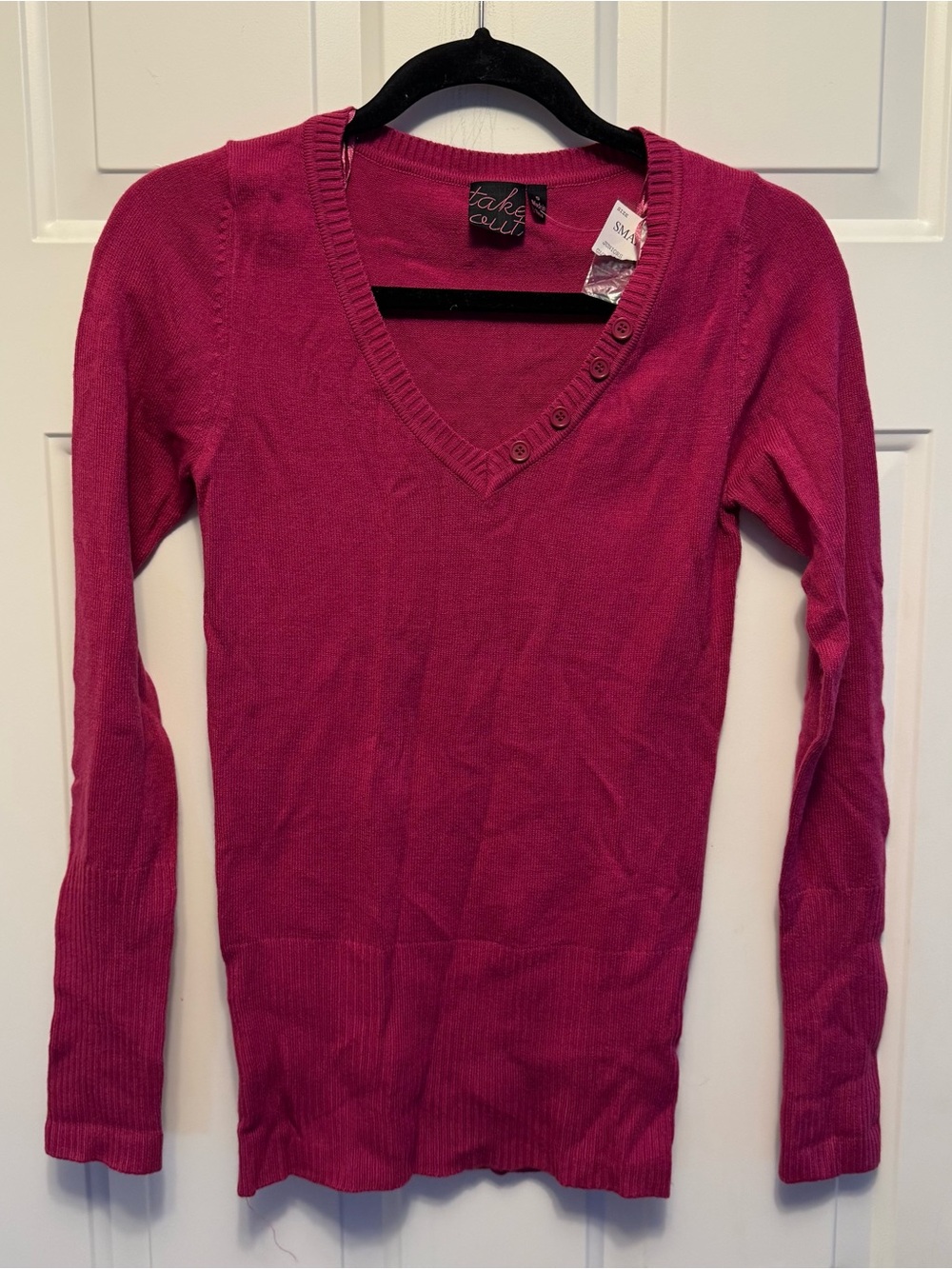 take out Brand Fuchsia Sweater, Long Sleeve, Long Length Junior Size S NWT